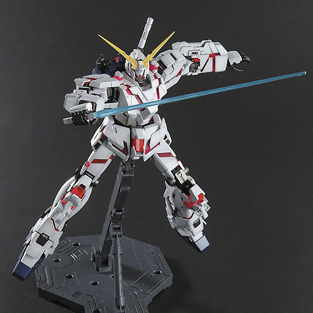 2091000 5061608 Bandai MG 1/100 RX-0 Unicorn Gundam OVA Ver. Model Kit 4573102616081
