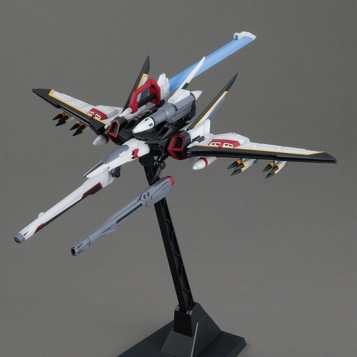 2228590 5062888 Bandai MG 1/100 MBF-02 Strike Rouge + Ootori (Ver. RM) Model Kit 4573102628886