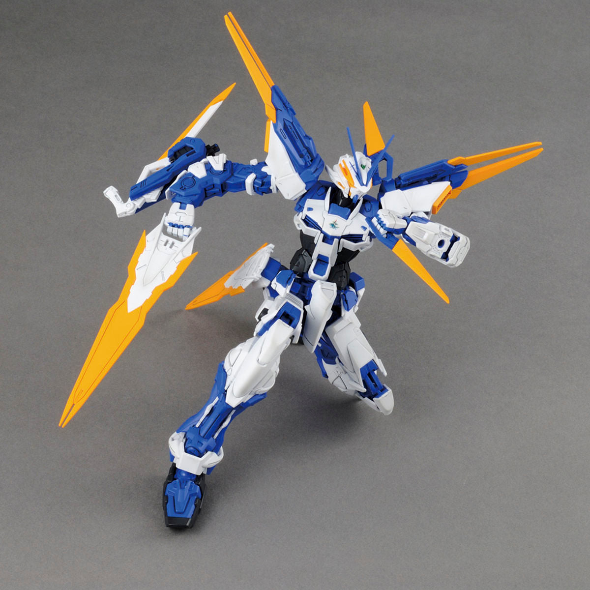2266767 5063047 Bandai MG 1/100 MBF-P03D Gundam Astray Blue Frame D Model Kit 4573102630476