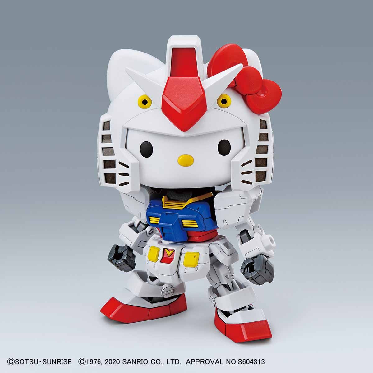2535355 5058924 Bandai Hello Kitty x SD Gundam EX-Standard RX-78 Gundam Model Kit 4573102589248