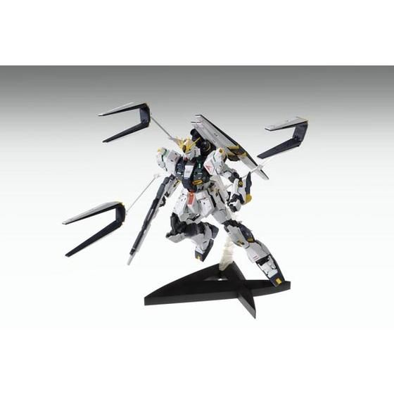 2167683 5055454 Bandai MG 1/100 RX-93 Nu Gundam Ver. Ka Model Kit 4573102554543