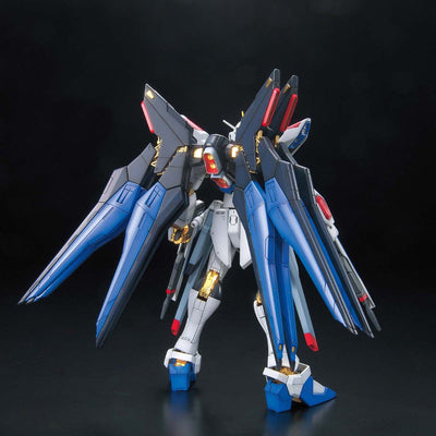 Bandai MG 1/100 ZGMF-X20A Strike Freedom Gundam Full Burst Mode