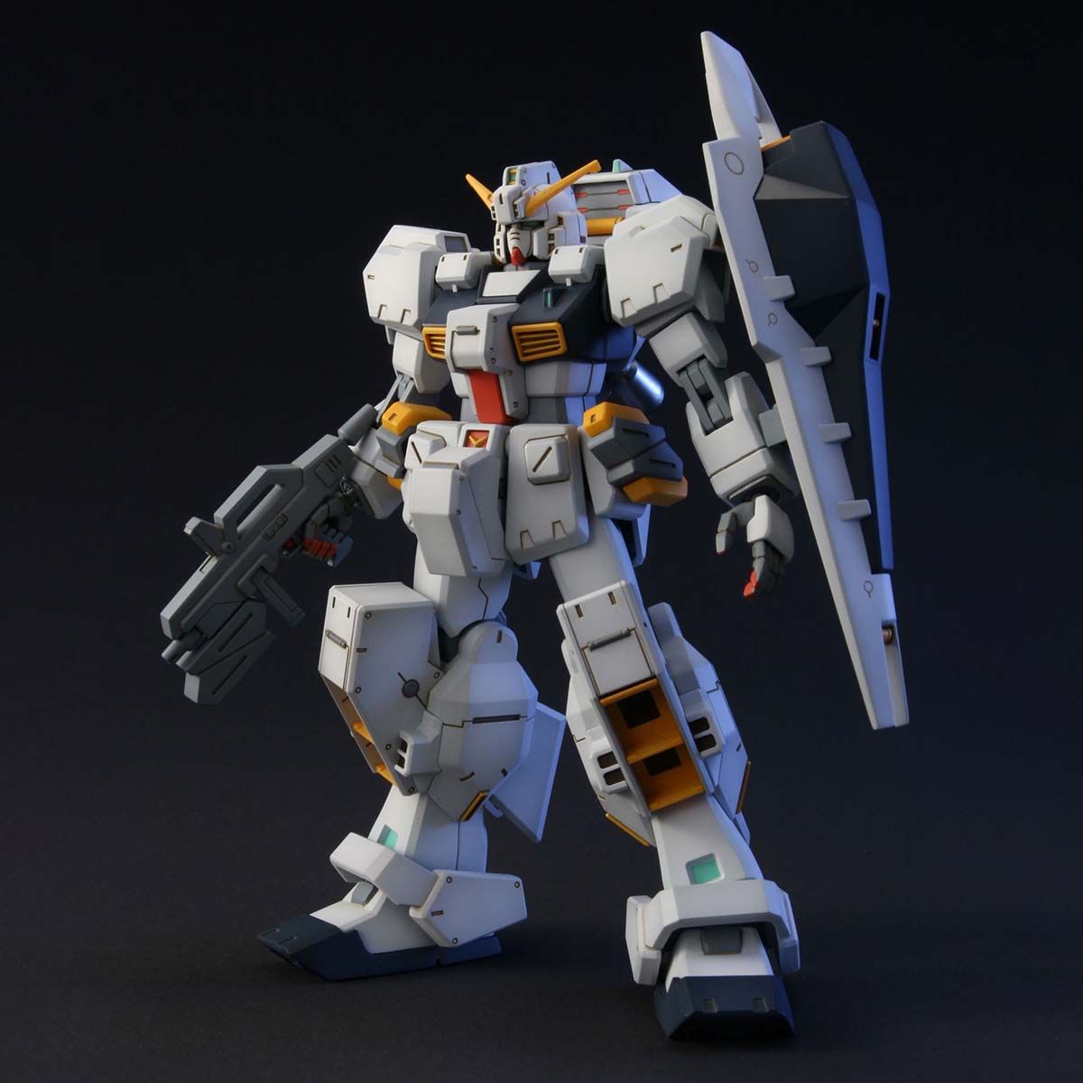 1134107 5055608 Bandai HGUC #056 1/144 RX-121-1 Gundam TR-1 Hazel Custom Model Kit 4573102556080