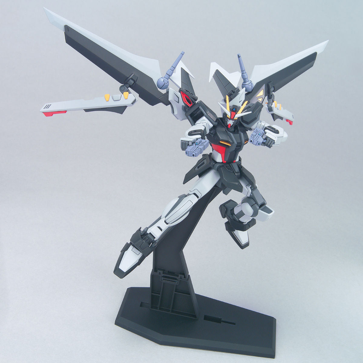 1143424 5058269 Bandai HG #41 1/144 GAT-X105E Strike Noir Gundam Model Kit 4573102582690