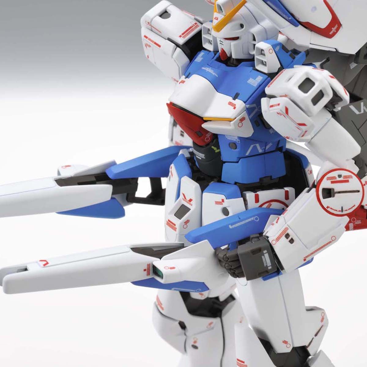 V-DASH GUNDAM \