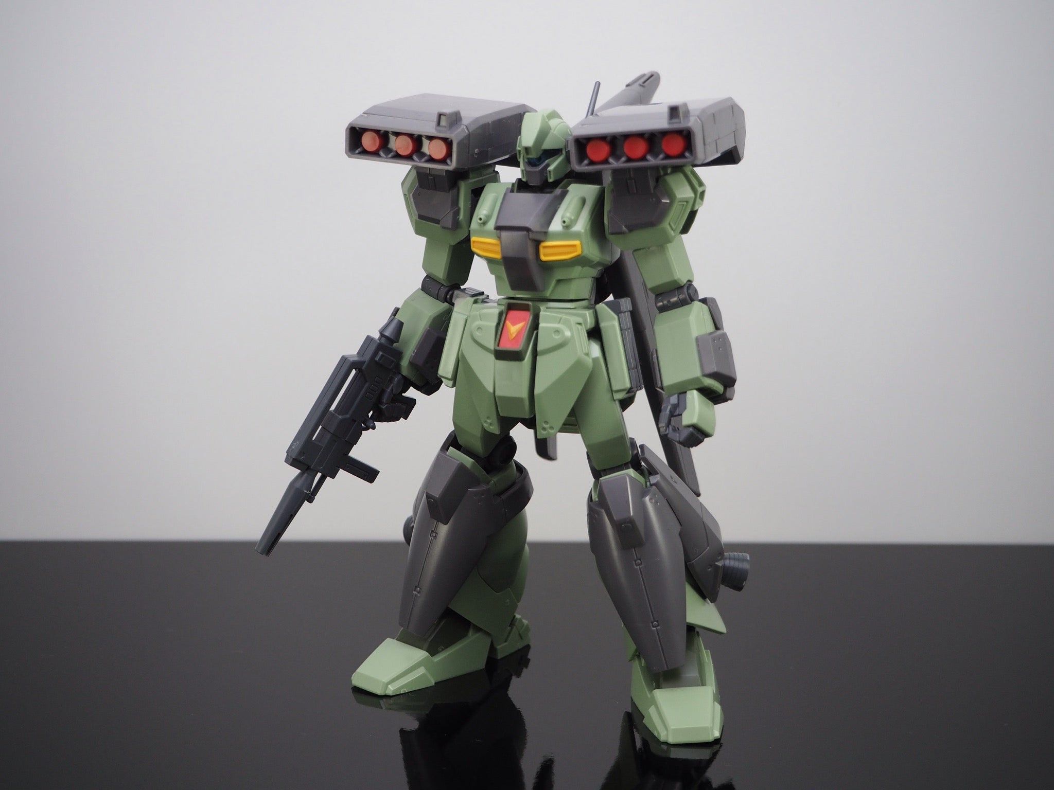Bandai HGUC #104 1/144 RGM-89S Stark Jegan – Gunpla Style