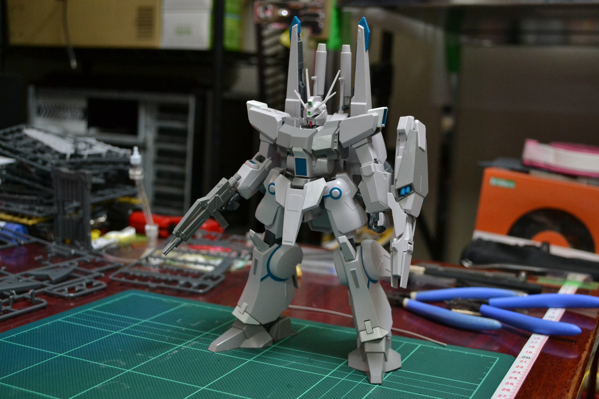 2212205 5055755 Bandai HGUC #170 1/144 ARX-014 Silver Bullet Model Kit 4573102557551