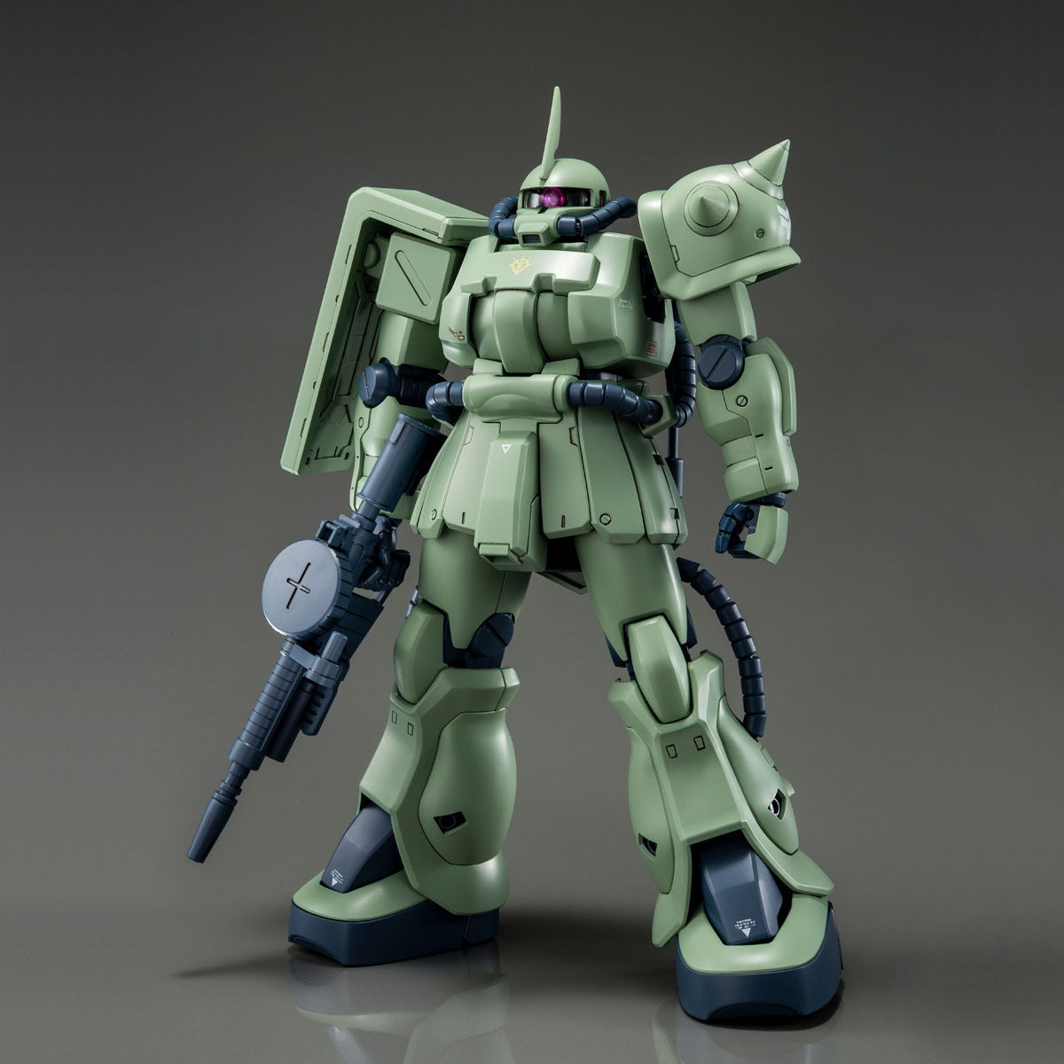 2436426 Bandai MG 1/100 MS-06F-2 Zaku II F2 (Neuen Bitter Use) Model Kit 4573102555106