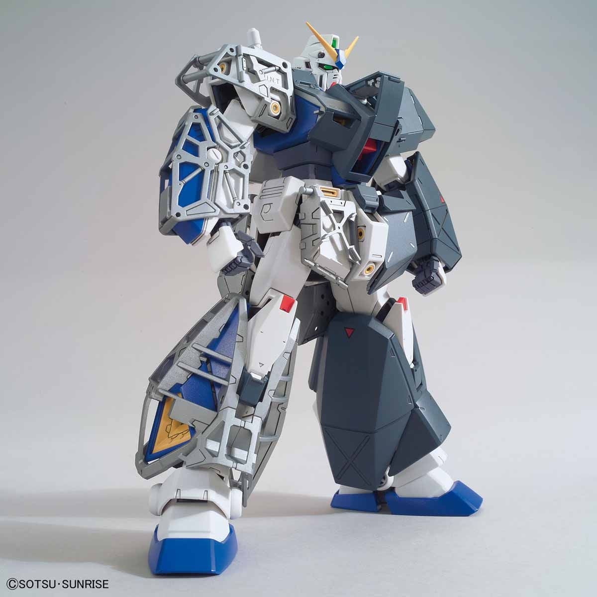 2464712 5057706 Bandai MG 1/100 RX-78NT-1 Gundam NT-1 Ver.2.0 Model Kit 4573102577061