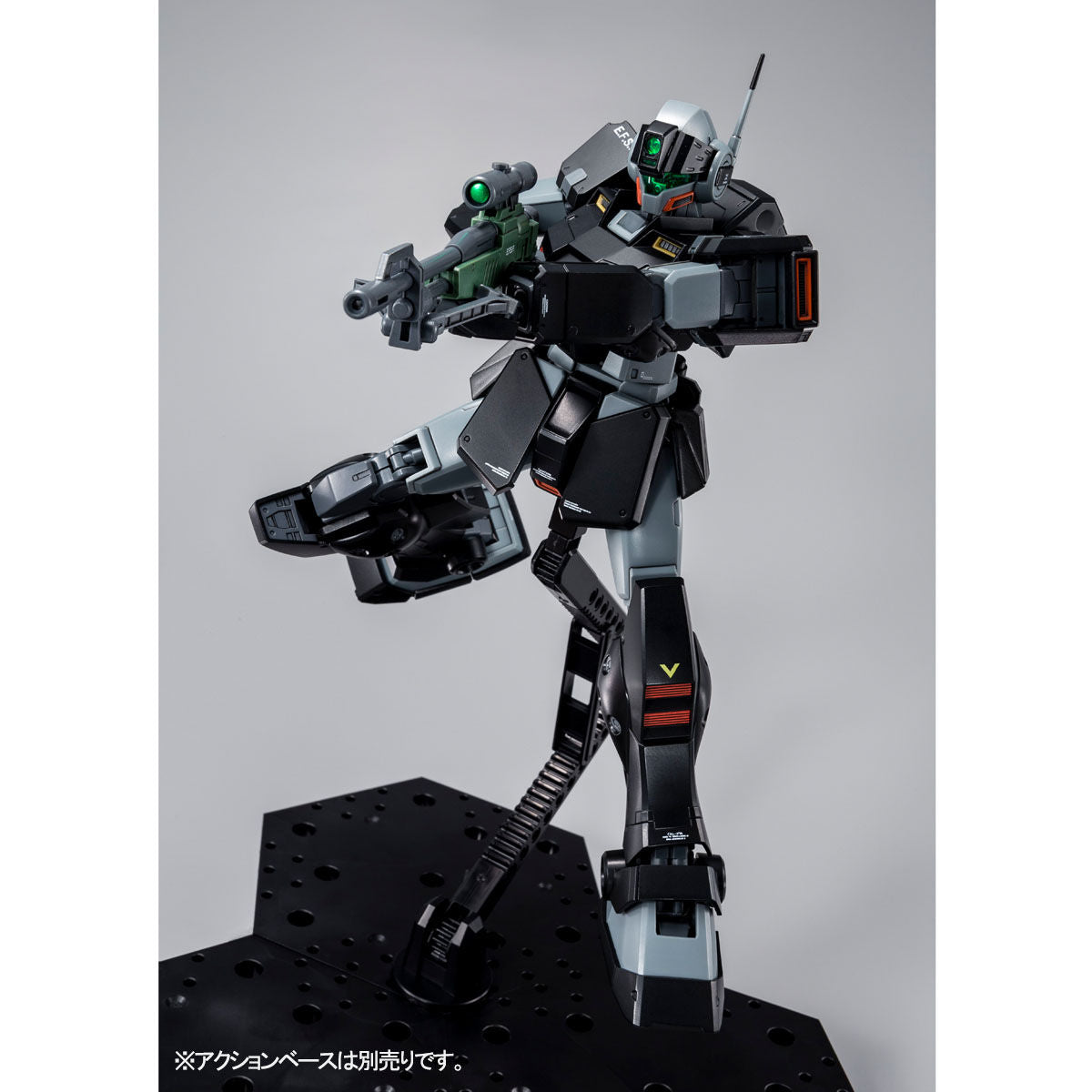 2478106 Bandai Premium Bandai MG 1/100 RGM-79SP GM Sniper II (Lid Wolf Custom) Model Kit