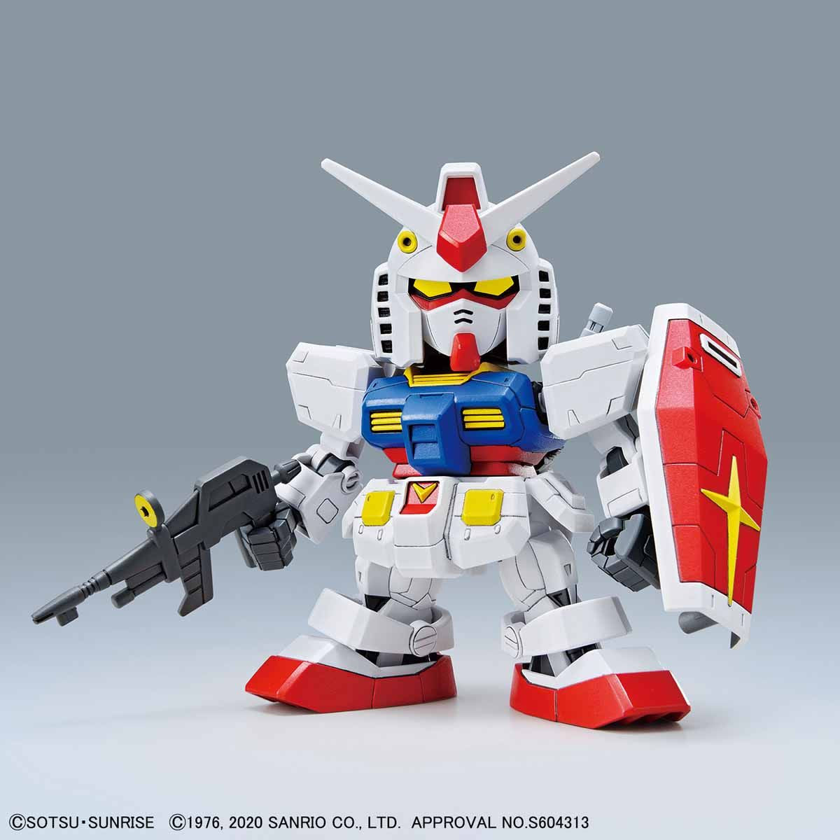2535355 5058924 Bandai Hello Kitty x SD Gundam EX-Standard RX-78 Gundam Model Kit 4573102589248