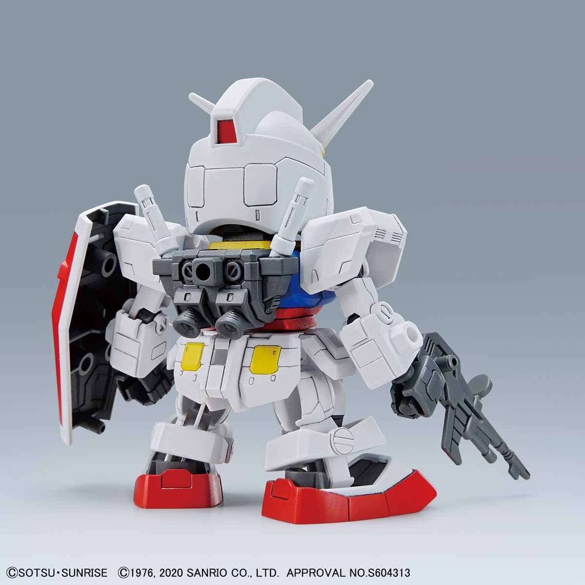 2535355 5058924 Bandai Hello Kitty x SD Gundam EX-Standard RX-78 Gundam Model Kit 4573102589248