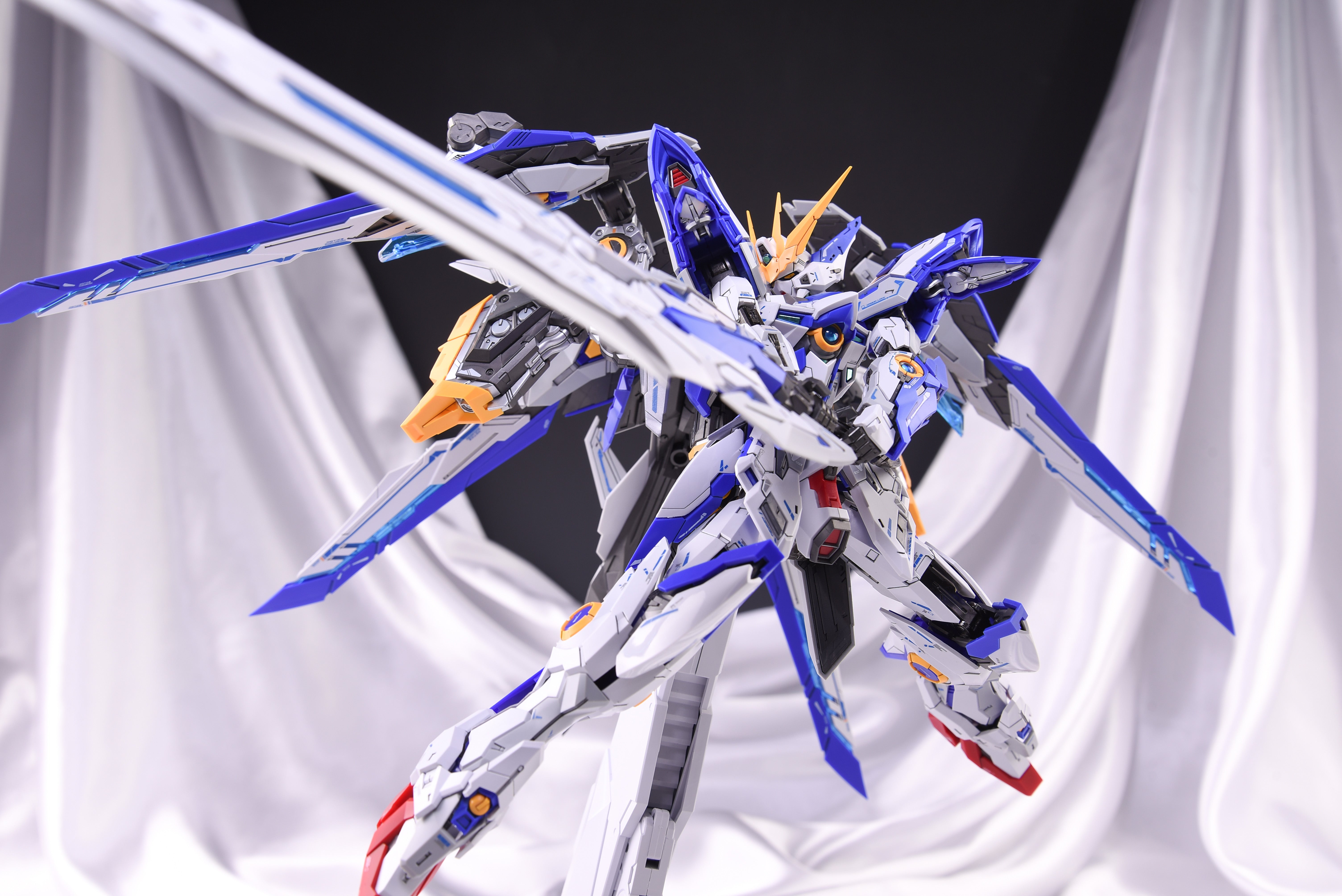 ZZA 1/100 CH-010 Blue Flame Model Kit – Gunpla Style