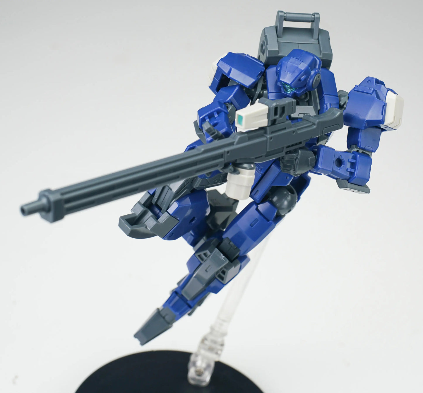 Sheik Mainland 1/144 Ultra Action Trooper V-gilante (Blue) Model Kit