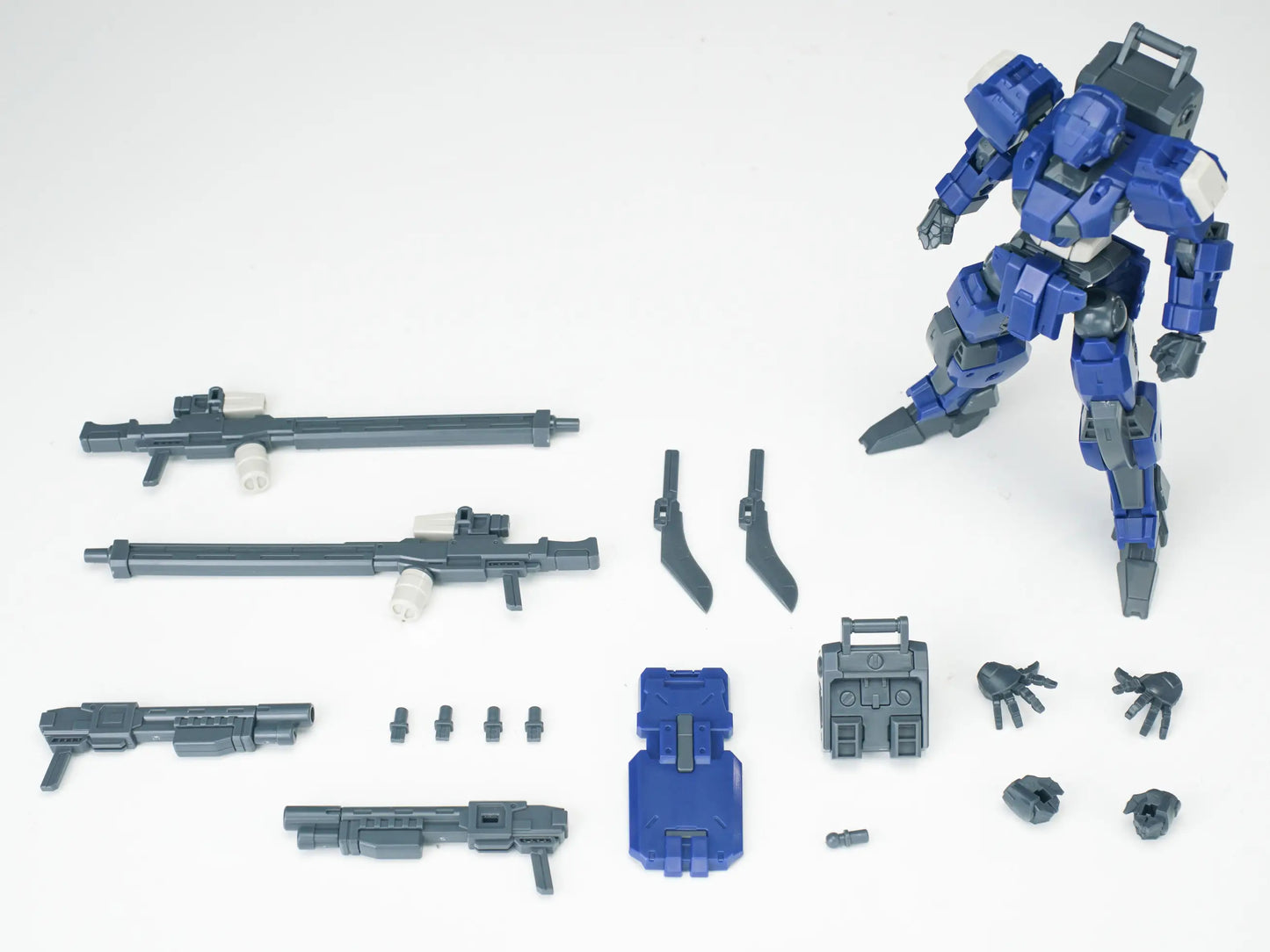 Sheik Mainland 1/144 Ultra Action Trooper V-gilante (Blue) Model Kit