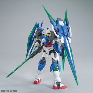 BAS2428532 Bandai MG 1/100 Gundam 00 QAN[T] Full Saber Model Kit